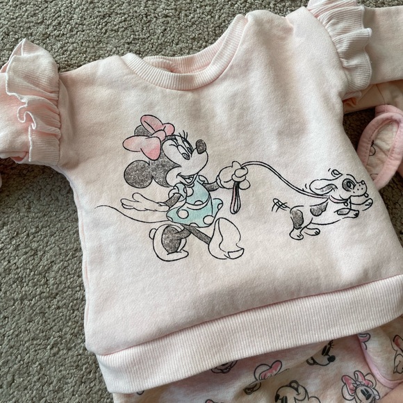 Disney Minnie Mouse lot joggers and sweatshirts - Picture 12 of 15